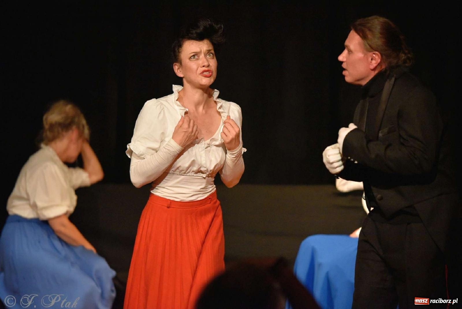 Zdjęcie w galerii na portalu naszraciborz.pl: Serenada Mrożkach na scenie w Strzesze wiadomości z regionu