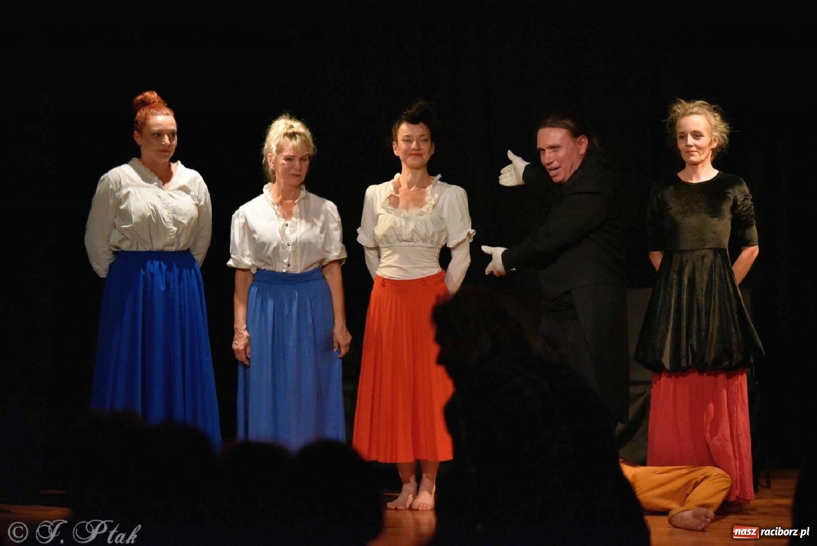 Zdjęcie w galerii na portalu naszraciborz.pl: Serenada Mrożkach na scenie w Strzesze wiadomości z regionu