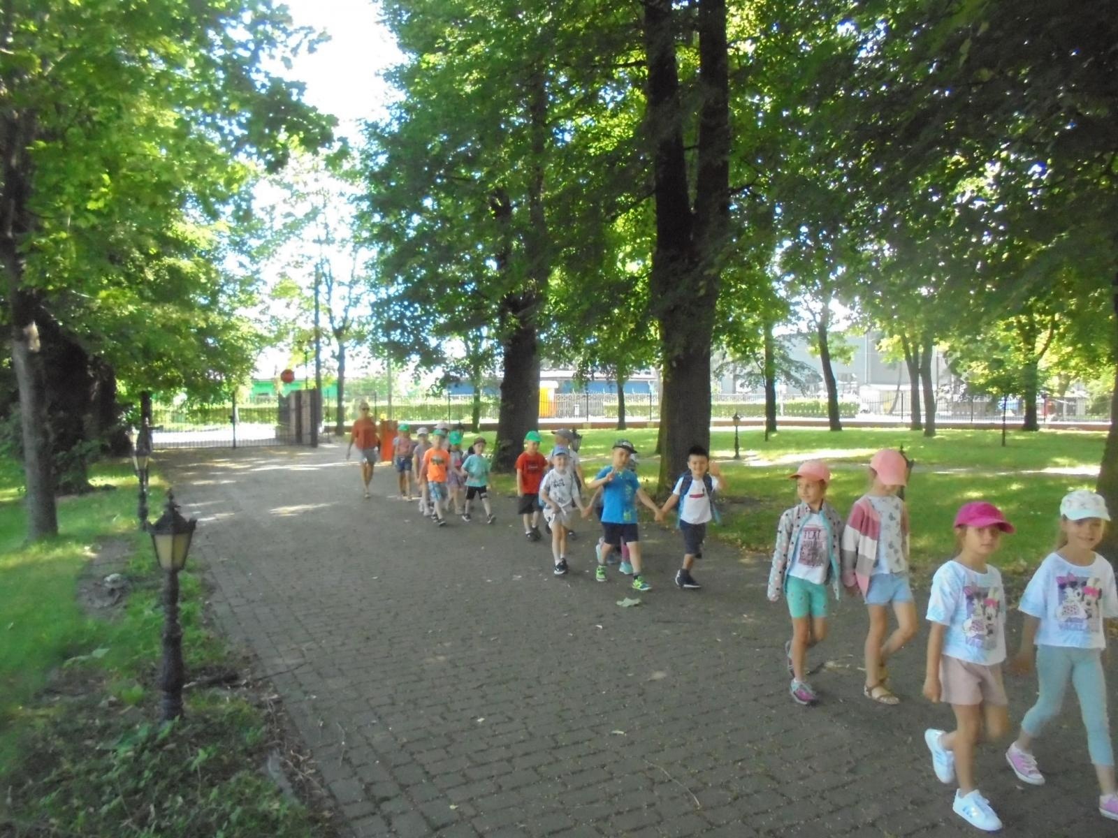 Zdjęcie w galerii na portalu naszraciborz.pl: Przedszkolaki z Bema na tenisowym korcie wiadomości z regionu