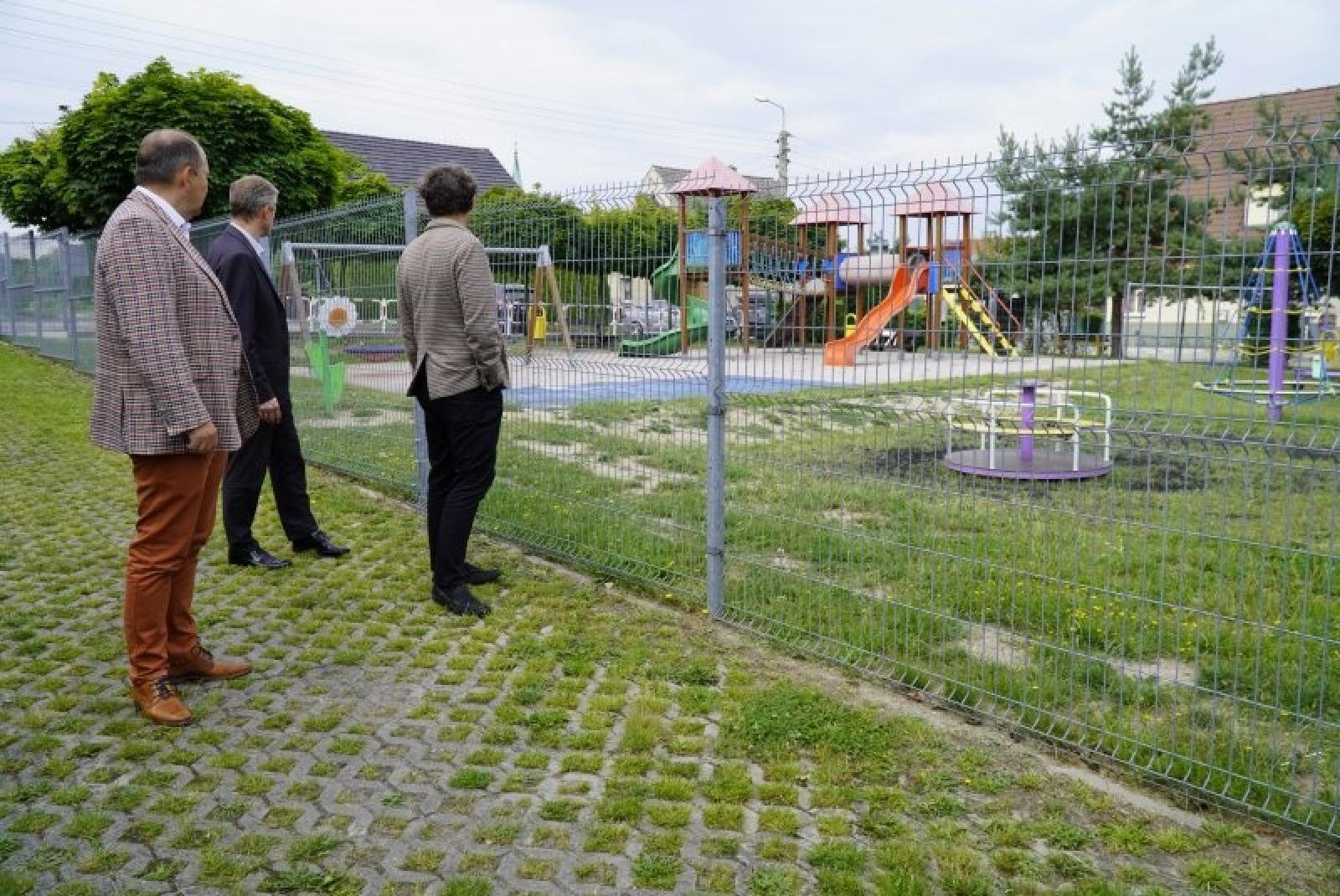 Zdjęcie w galerii na portalu naszraciborz.pl: Wakacyjne remonty w szkołach i przedszkolach. Markowice wiadomości z regionu
