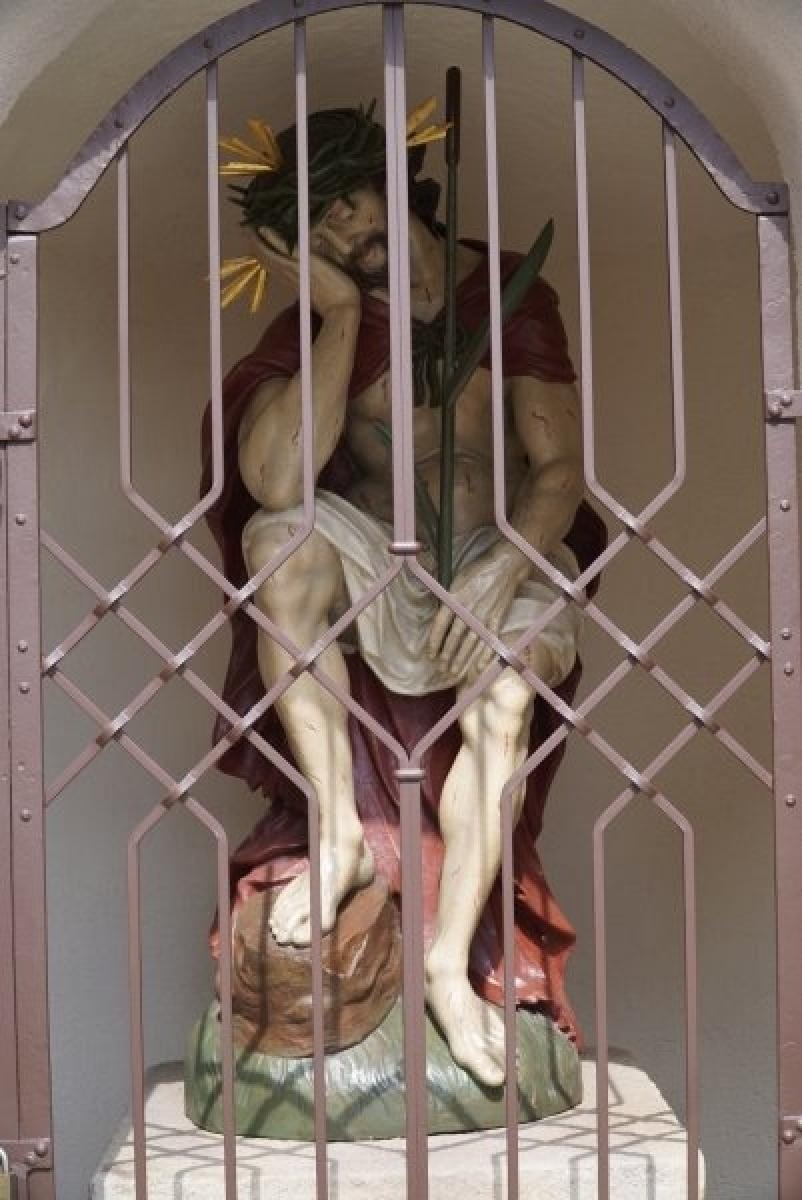 Zdjęcie w galerii na portalu naszraciborz.pl: Tajemnica Jezusa frasobliwego z Bronek wyjaśniona wiadomości z regionu