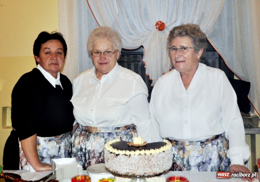 Zdjęcie w galerii na portalu naszraciborz.pl: Smakołyki miały duże wzięcie wiadomości z regionu