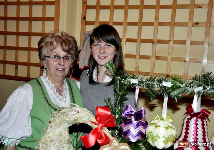 Zdjęcie w galerii na portalu naszraciborz.pl: Smakołyki miały duże wzięcie wiadomości z regionu
