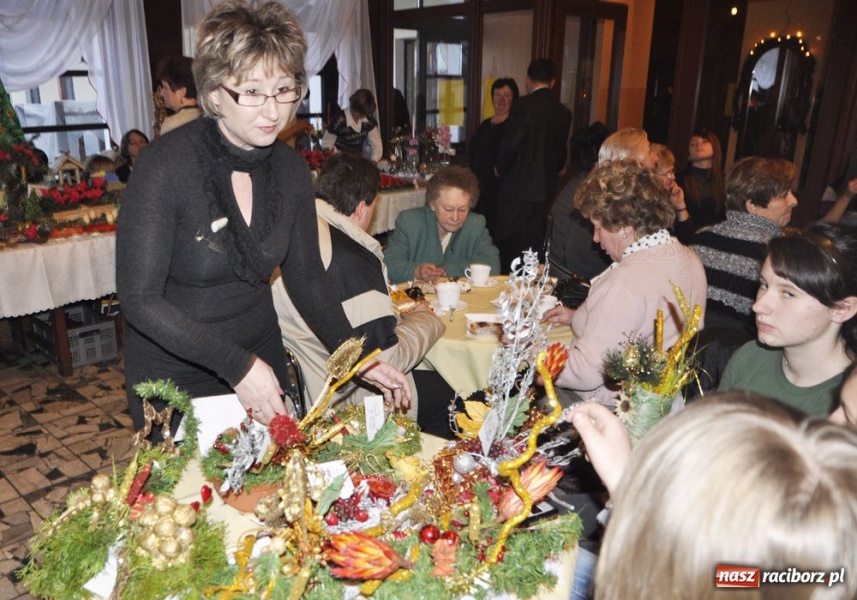 Zdjęcie w galerii na portalu naszraciborz.pl: Smakołyki miały duże wzięcie wiadomości z regionu