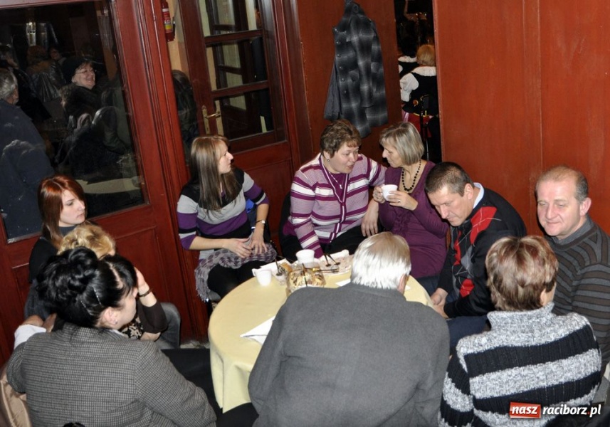Zdjęcie w galerii na portalu naszraciborz.pl: Smakołyki miały duże wzięcie wiadomości z regionu