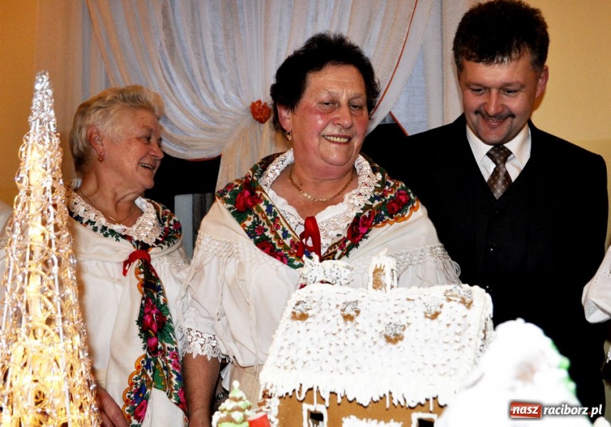 Zdjęcie w galerii na portalu naszraciborz.pl: Smakołyki miały duże wzięcie wiadomości z regionu