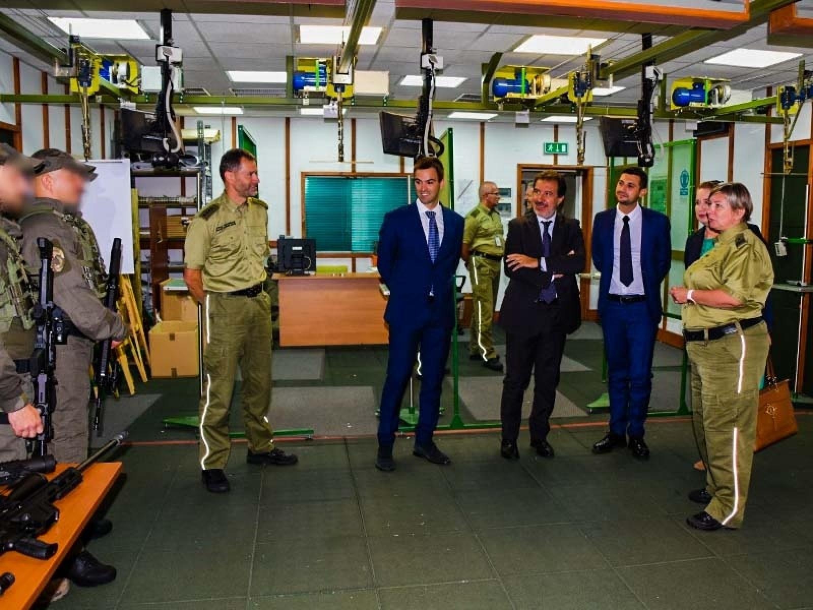 Zdjęcie w galerii na portalu naszraciborz.pl: Policjanci z Włoch przyjechali do Raciborza poznać strukturę śląskiej Straży Granicznej wiadomości z regionu