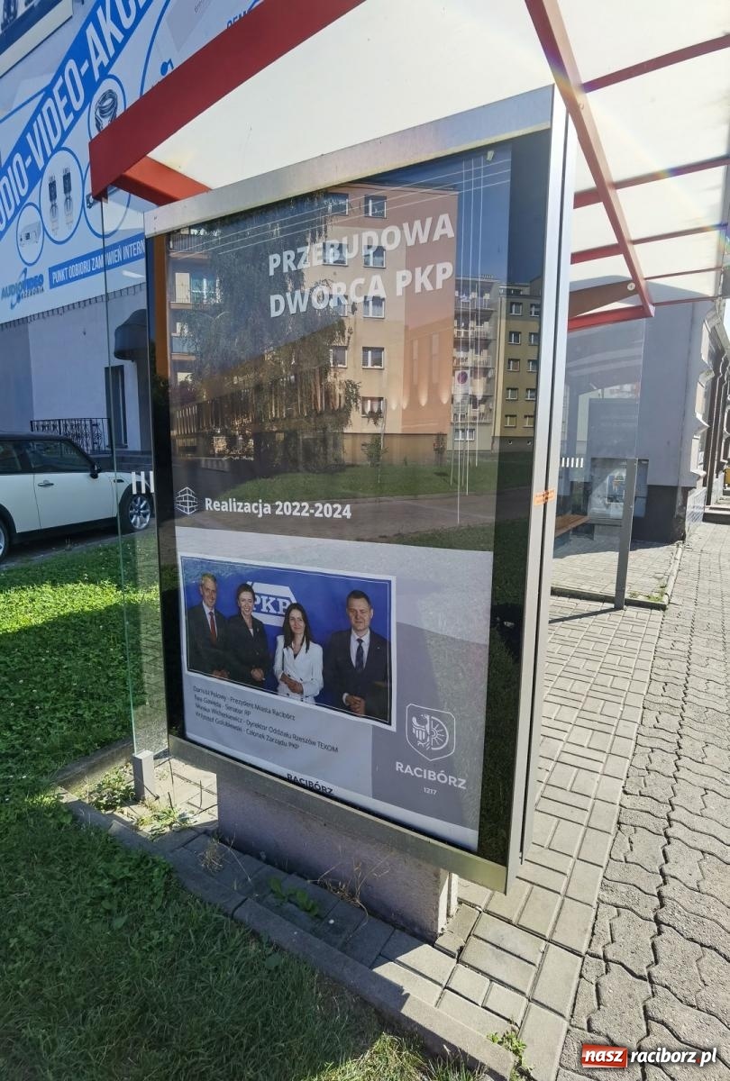 Zdjęcie w galerii na portalu naszraciborz.pl: Opozycja pyta o kampanię plakatową. Prezydent odpowiada wiadomości z regionu