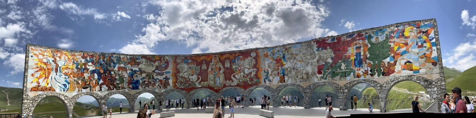 Zdjęcie w galerii na portalu naszraciborz.pl: Pocztówka z Gruzji od tancerzy raciborskiego Źródła wiadomości z regionu