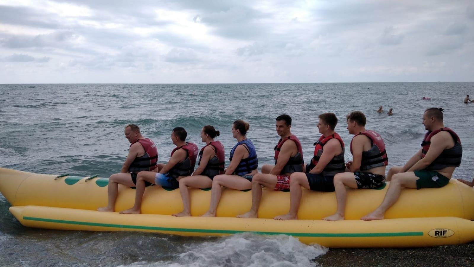 Zdjęcie w galerii na portalu naszraciborz.pl: Pocztówka z Gruzji od tancerzy raciborskiego Źródła wiadomości z regionu