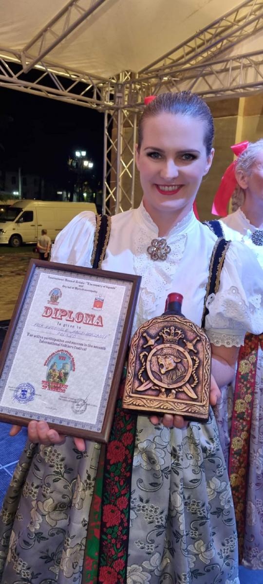 Zdjęcie w galerii na portalu naszraciborz.pl: Pocztówka z Gruzji od tancerzy raciborskiego Źródła wiadomości z regionu