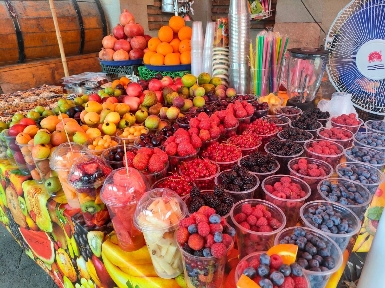 Zdjęcie w galerii na portalu naszraciborz.pl: Pocztówka z Gruzji od tancerzy raciborskiego Źródła wiadomości z regionu
