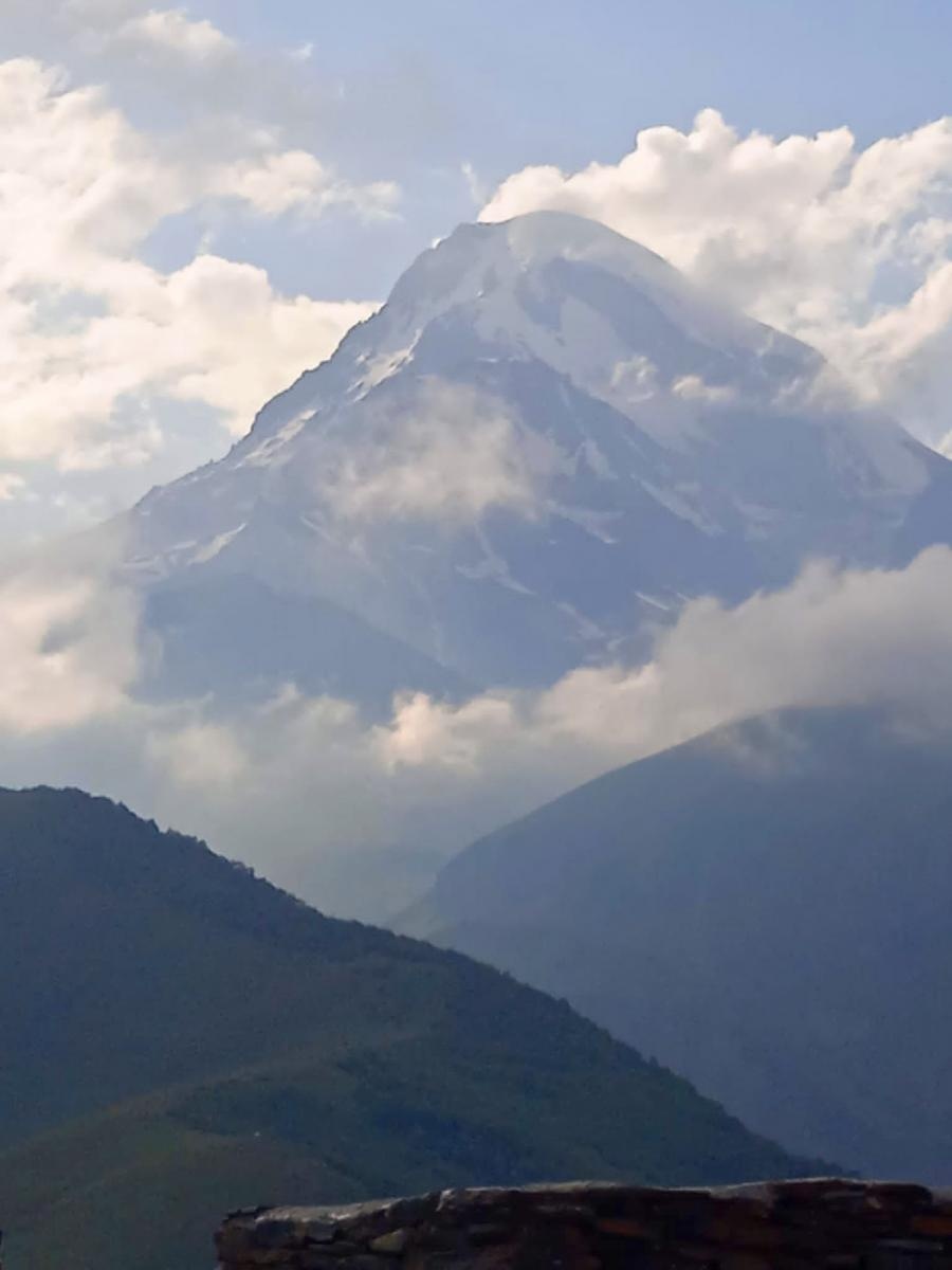Zdjęcie w galerii na portalu naszraciborz.pl: Pocztówka z Gruzji od tancerzy raciborskiego Źródła wiadomości z regionu