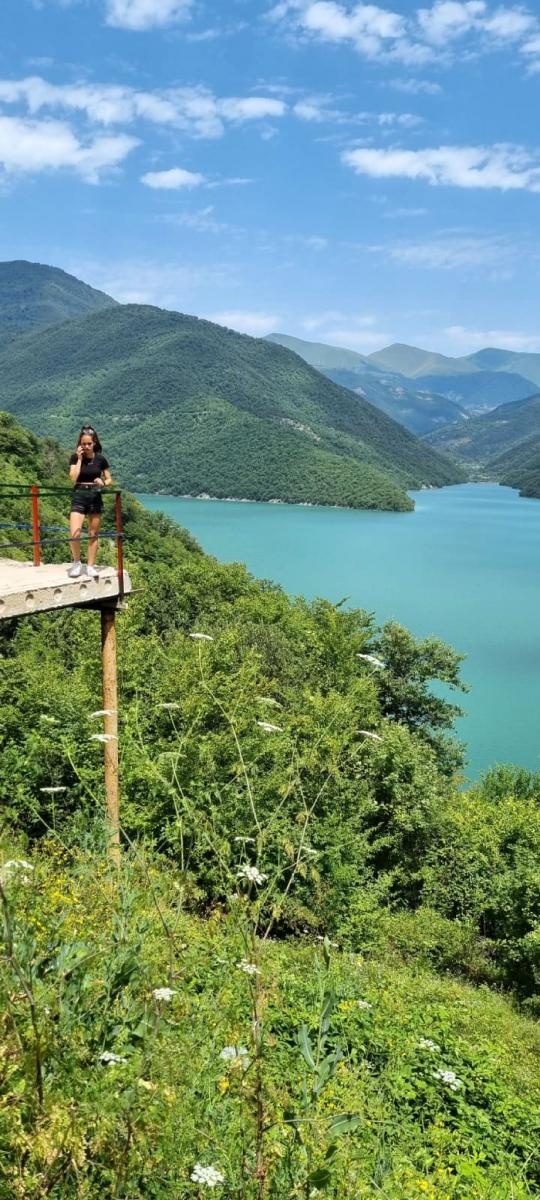 Zdjęcie w galerii na portalu naszraciborz.pl: Pocztówka z Gruzji od tancerzy raciborskiego Źródła wiadomości z regionu