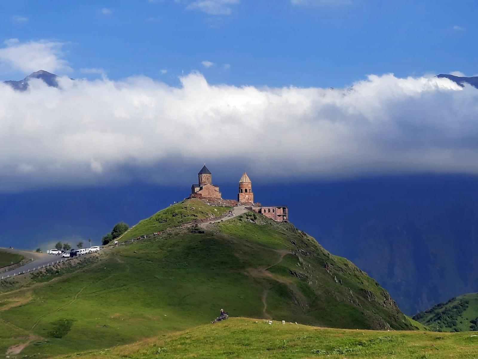 Zdjęcie w galerii na portalu naszraciborz.pl: Pocztówka z Gruzji od tancerzy raciborskiego Źródła wiadomości z regionu