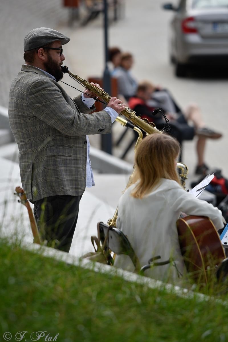 Zdjęcie w galerii na portalu naszraciborz.pl: Letnie koncerty na bulwarach. Piec Duo wiadomości z regionu