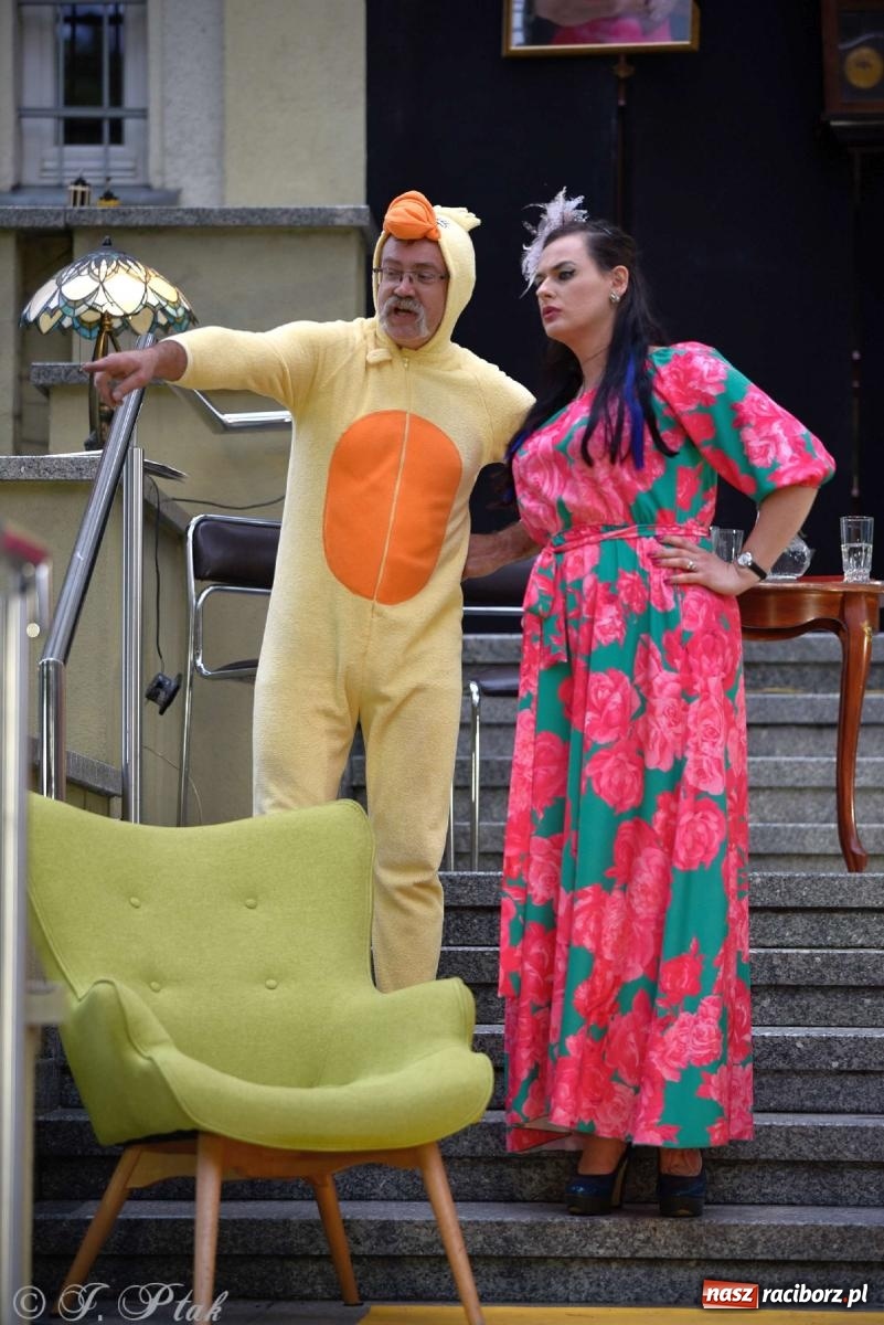 Zdjęcie w galerii na portalu naszraciborz.pl: Letni Teatr na Schodach w Raciborzu - Łysa Śpiewaczka wiadomości z regionu