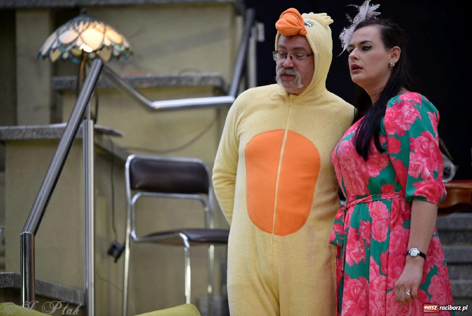 Zdjęcie w galerii na portalu naszraciborz.pl: Letni Teatr na Schodach w Raciborzu - Łysa Śpiewaczka wiadomości z regionu