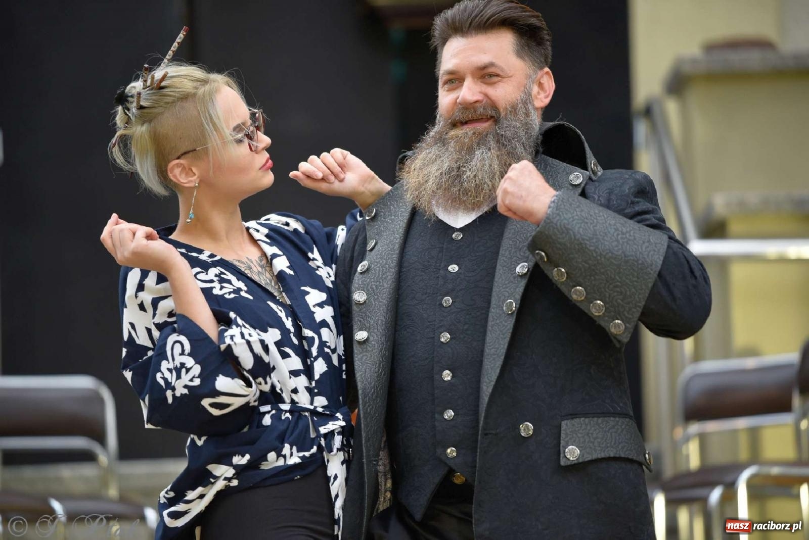 Zdjęcie w galerii na portalu naszraciborz.pl: Letni Teatr na Schodach w Raciborzu - Łysa Śpiewaczka wiadomości z regionu