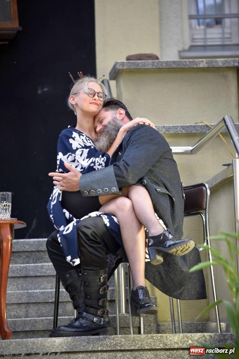 Zdjęcie w galerii na portalu naszraciborz.pl: Letni Teatr na Schodach w Raciborzu - Łysa Śpiewaczka wiadomości z regionu