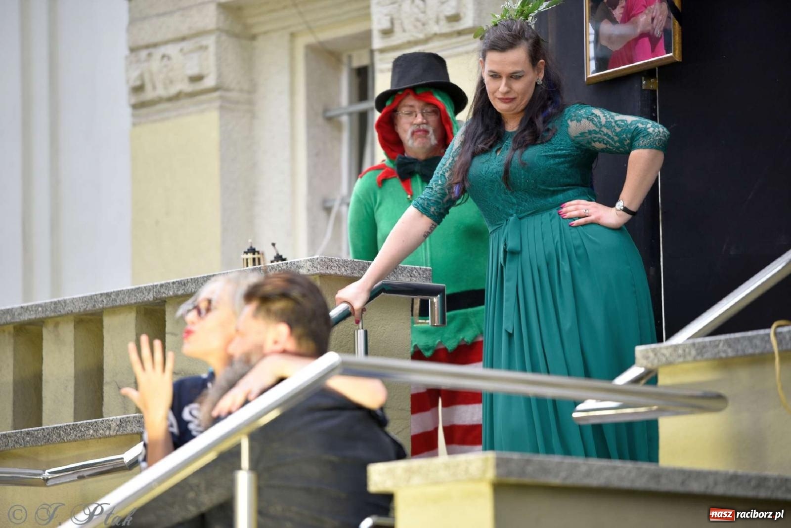 Zdjęcie w galerii na portalu naszraciborz.pl: Letni Teatr na Schodach w Raciborzu - Łysa Śpiewaczka wiadomości z regionu