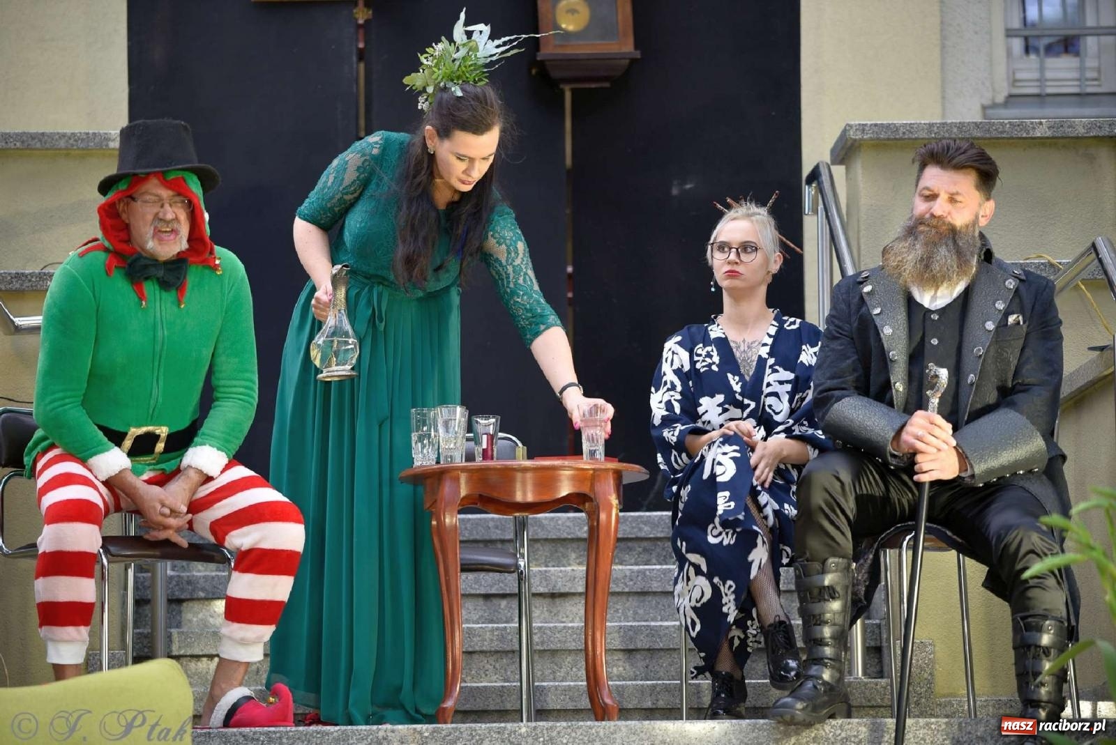 Zdjęcie w galerii na portalu naszraciborz.pl: Letni Teatr na Schodach w Raciborzu - Łysa Śpiewaczka wiadomości z regionu