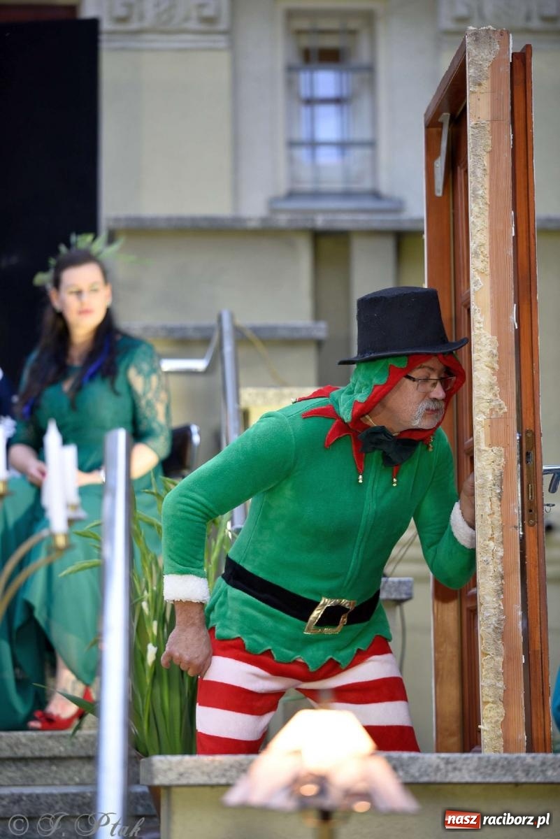 Zdjęcie w galerii na portalu naszraciborz.pl: Letni Teatr na Schodach w Raciborzu - Łysa Śpiewaczka wiadomości z regionu