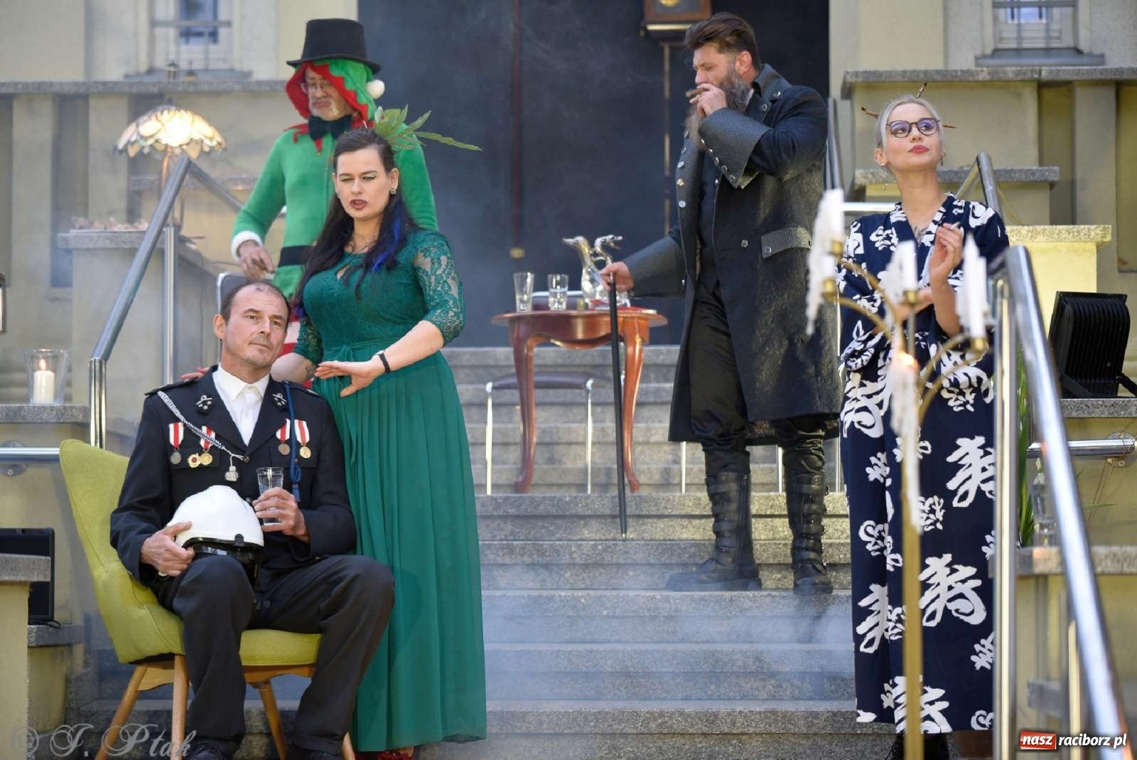 Zdjęcie w galerii na portalu naszraciborz.pl: Letni Teatr na Schodach w Raciborzu - Łysa Śpiewaczka wiadomości z regionu