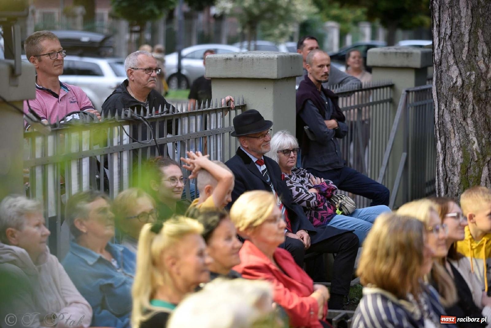 Zdjęcie w galerii na portalu naszraciborz.pl: Letni Teatr na Schodach w Raciborzu - Łysa Śpiewaczka wiadomości z regionu