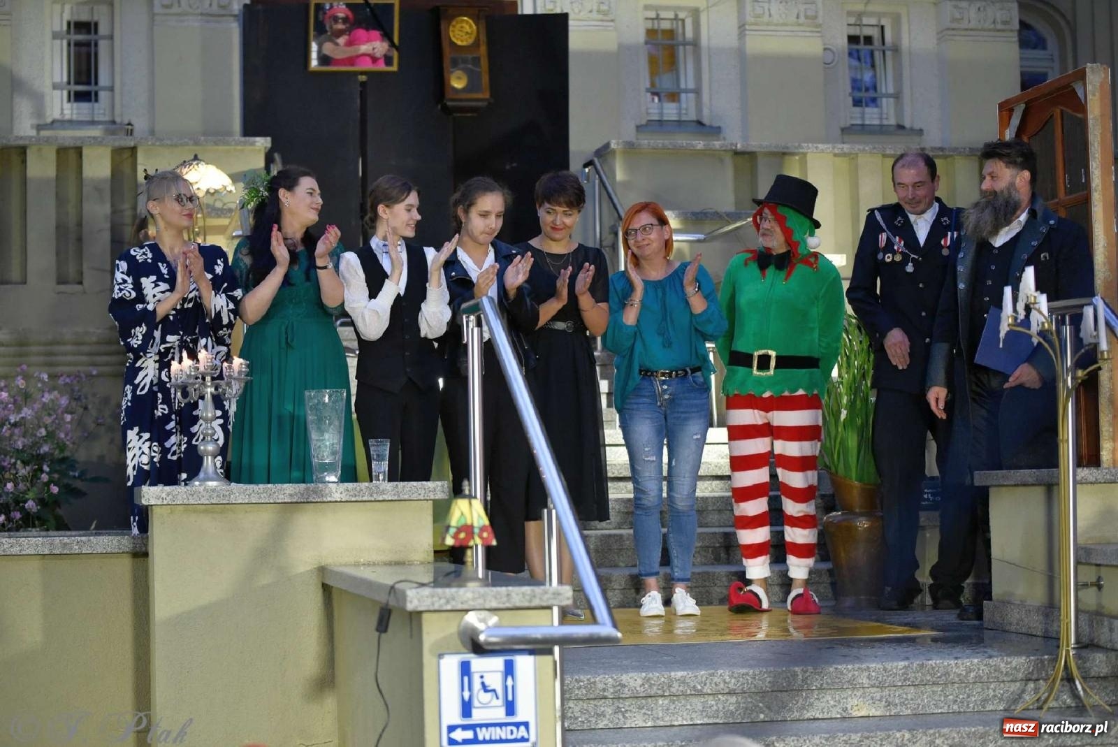 Zdjęcie w galerii na portalu naszraciborz.pl: Letni Teatr na Schodach w Raciborzu - Łysa Śpiewaczka wiadomości z regionu