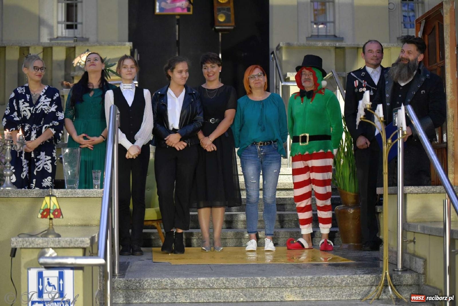 Zdjęcie w galerii na portalu naszraciborz.pl: Letni Teatr na Schodach w Raciborzu - Łysa Śpiewaczka wiadomości z regionu