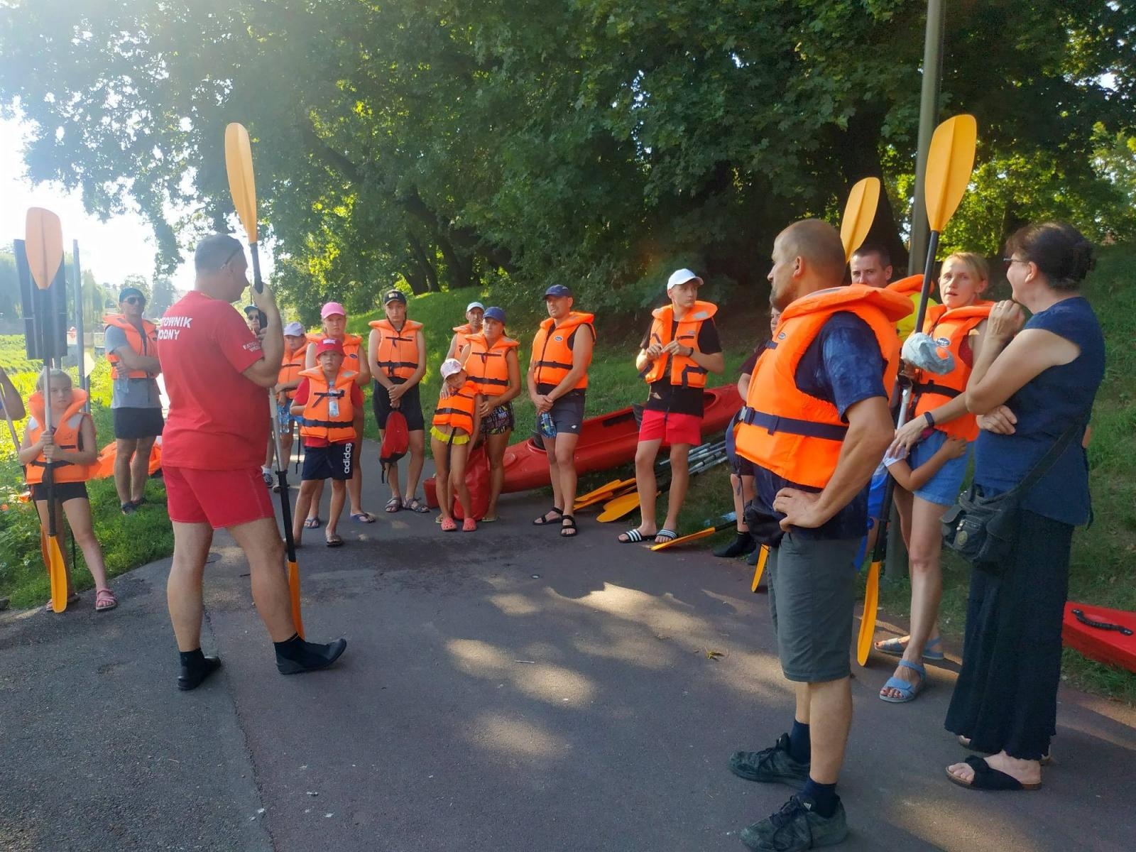 Zdjęcie w galerii na portalu naszraciborz.pl: Wakacje w kajaku – czyli spływ wieczorową porą z Raciborza do Dziergowic wiadomości z regionu