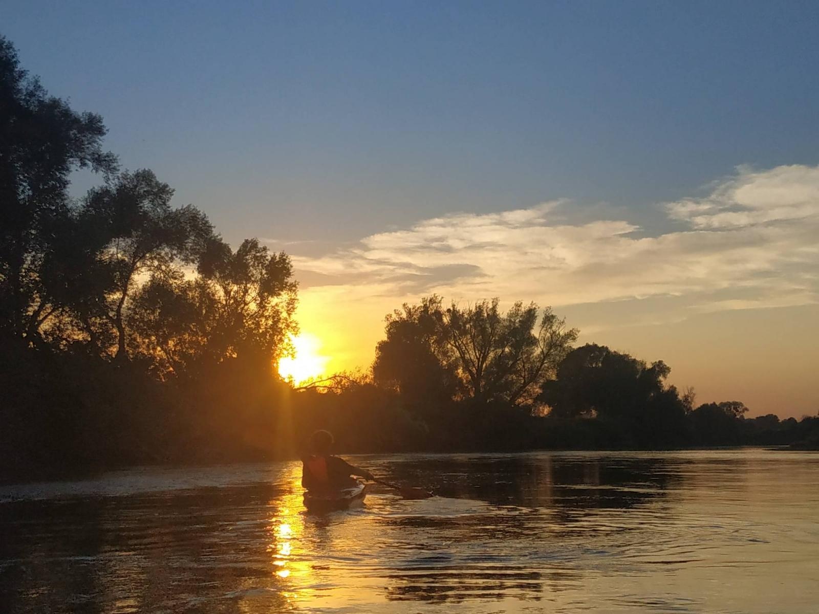 Zdjęcie w galerii na portalu naszraciborz.pl: Wakacje w kajaku – czyli spływ wieczorową porą z Raciborza do Dziergowic wiadomości z regionu
