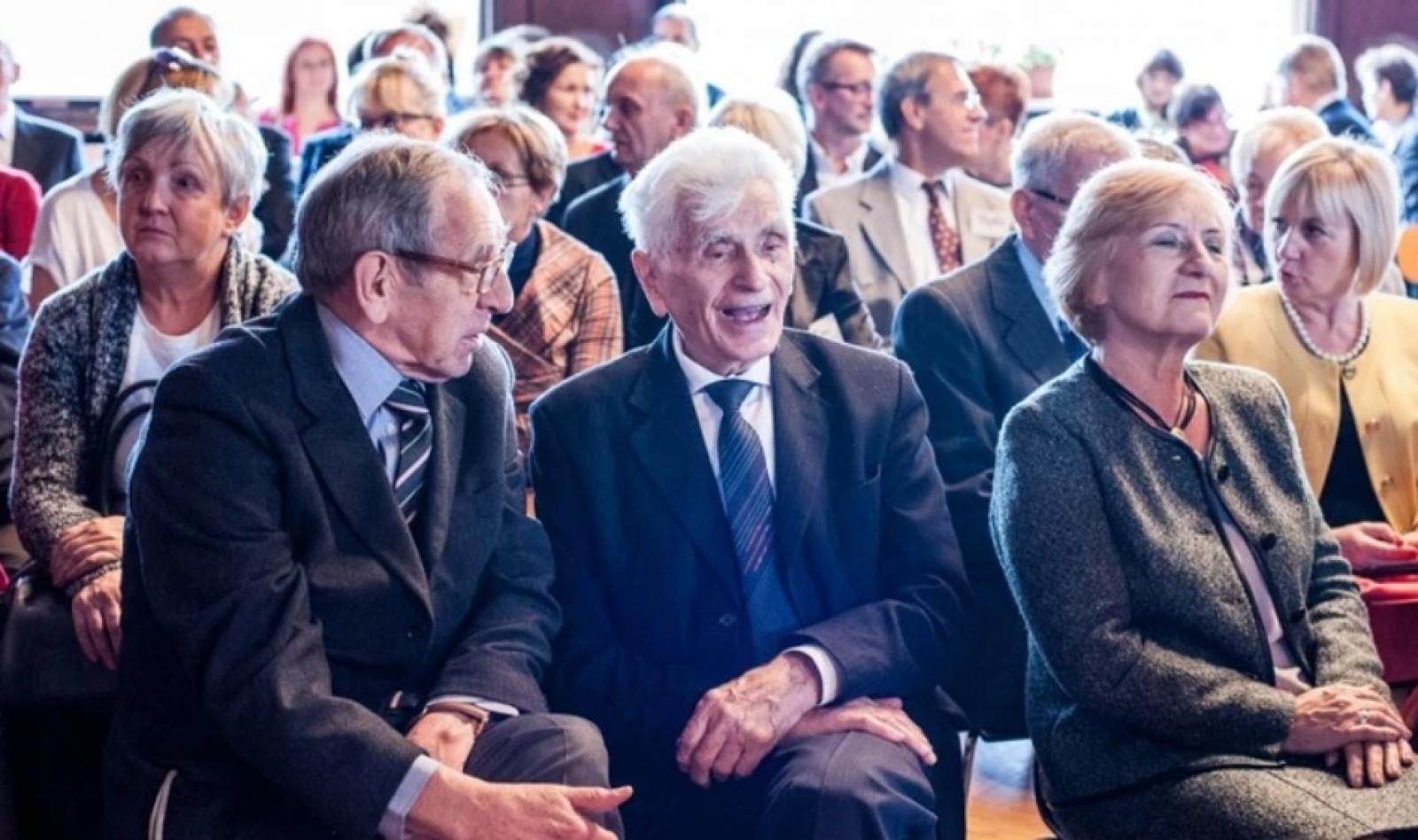 Zdjęcie w galerii na portalu naszraciborz.pl: Zmarł związany z Raciborzem wybitny tenor prof. Eugeniusz Sąsiadek wiadomości z regionu