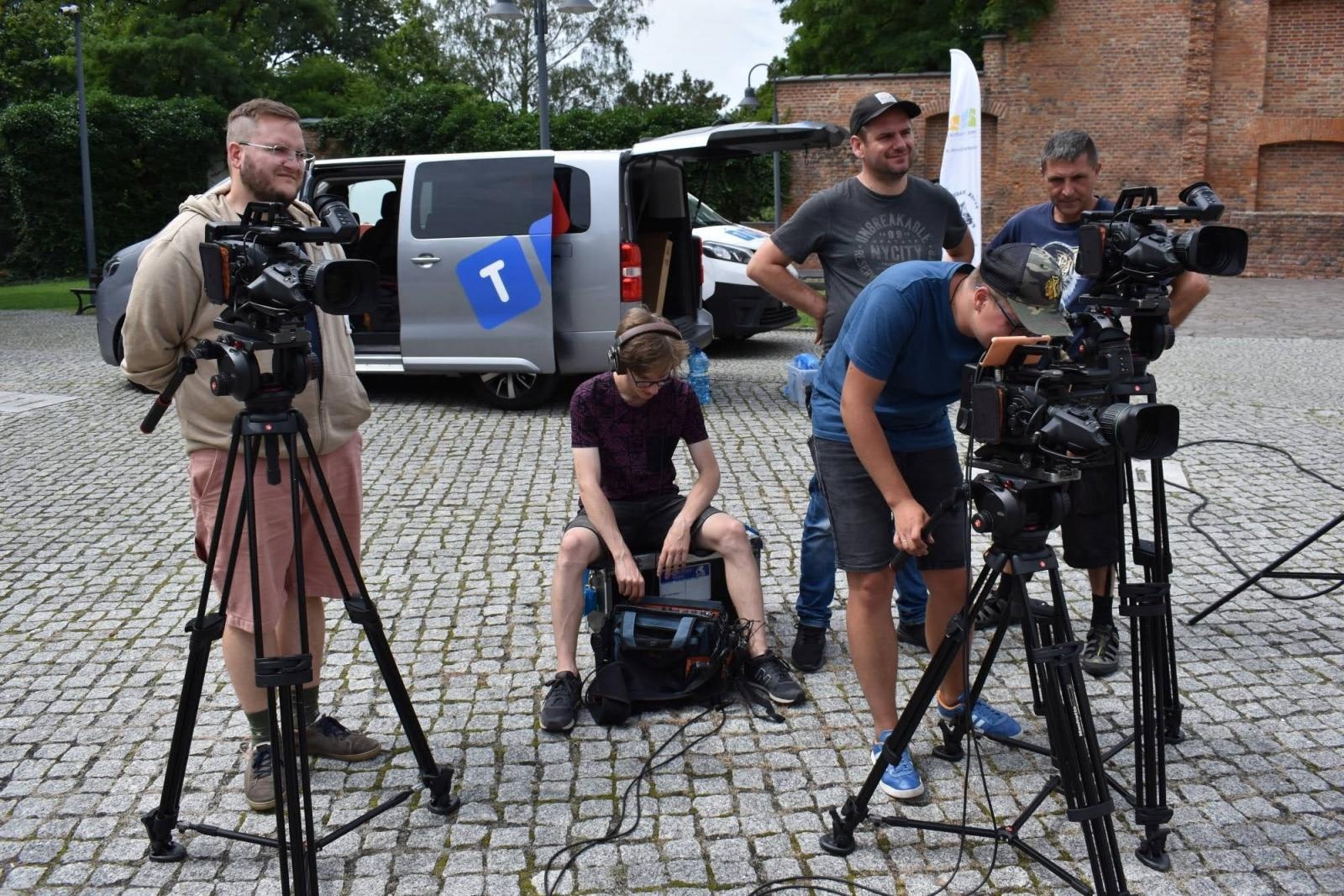 Zdjęcie w galerii na portalu naszraciborz.pl: Ekipa programu Gamoń w kuchni gościła na raciborskim zamku wiadomości z regionu