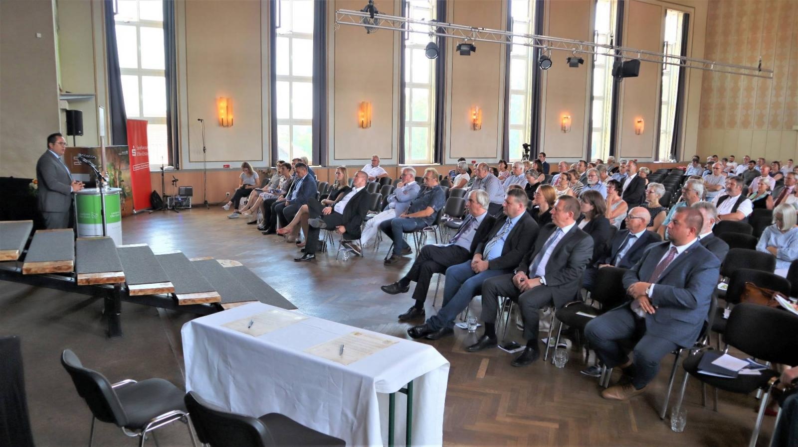 Zdjęcie w galerii na portalu naszraciborz.pl: Starosta raciborski w Niemczech: Trzymajmy się razem i bez względu na to, co się wydarzy wiadomości z regionu