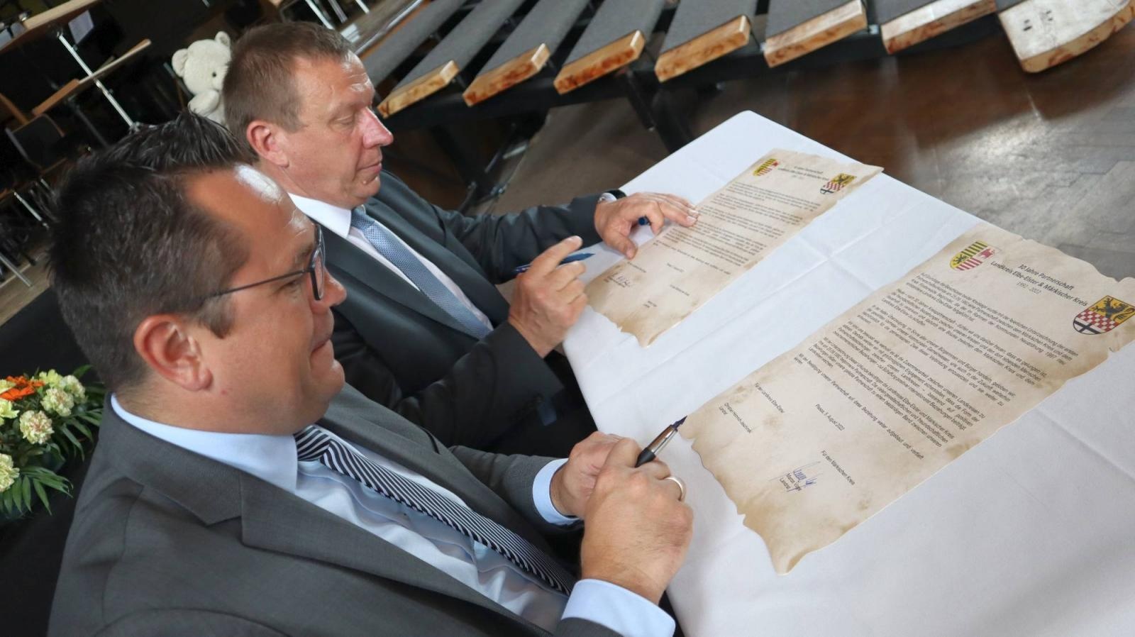 Zdjęcie w galerii na portalu naszraciborz.pl: Starosta raciborski w Niemczech: Trzymajmy się razem i bez względu na to, co się wydarzy wiadomości z regionu