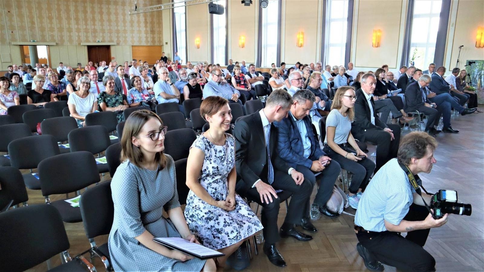 Zdjęcie w galerii na portalu naszraciborz.pl: Starosta raciborski w Niemczech: Trzymajmy się razem i bez względu na to, co się wydarzy wiadomości z regionu