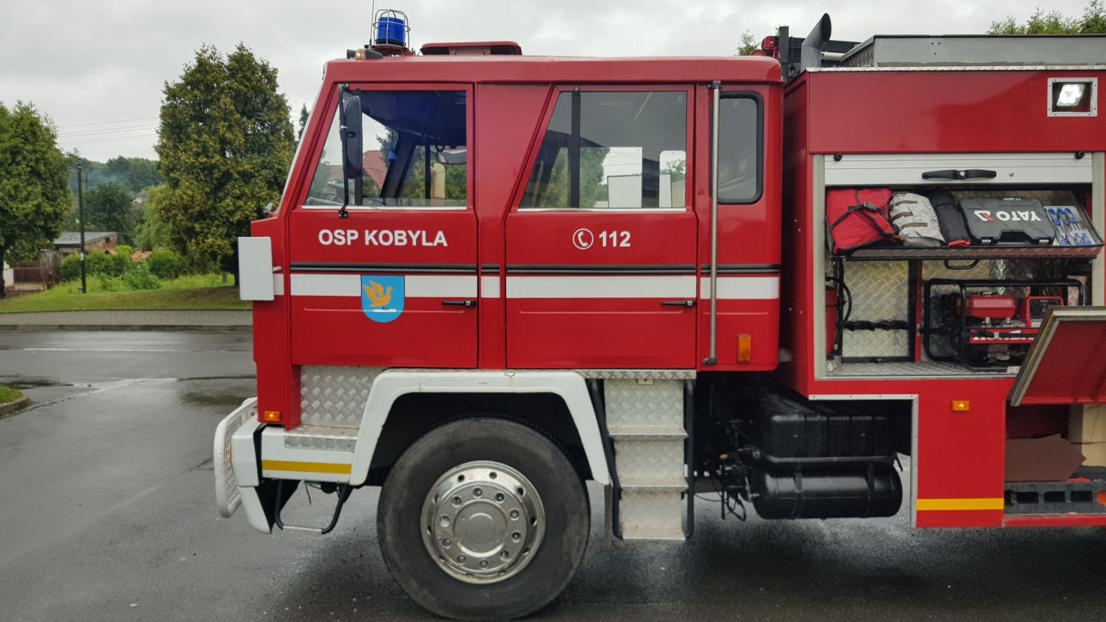 Zdjęcie w galerii na portalu naszraciborz.pl: Druhowie z Kobyli przesiedli się do nowego wozu [FOTO] wiadomości z regionu