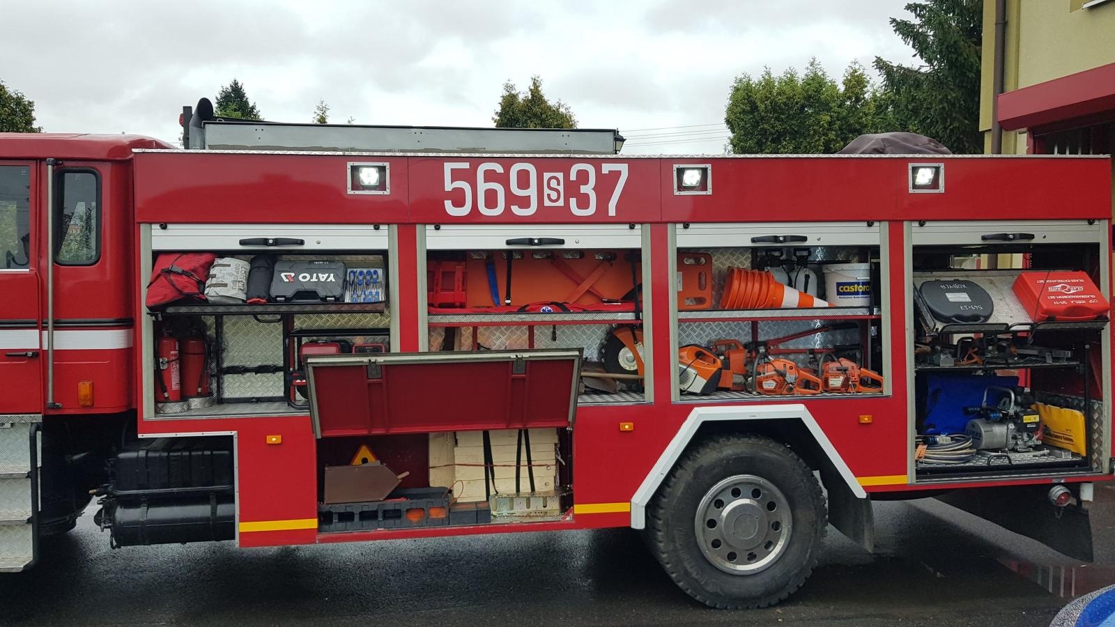 Zdjęcie w galerii na portalu naszraciborz.pl: Druhowie z Kobyli przesiedli się do nowego wozu [FOTO] wiadomości z regionu