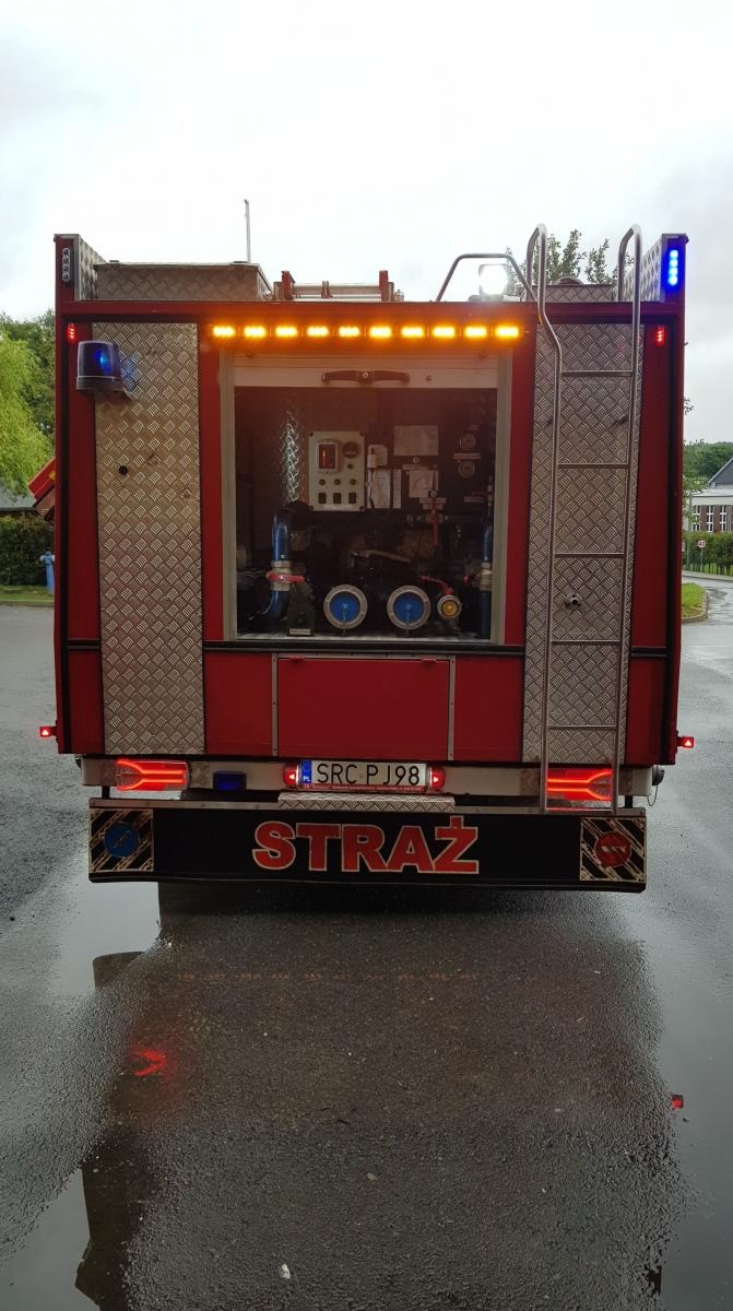 Zdjęcie w galerii na portalu naszraciborz.pl: Druhowie z Kobyli przesiedli się do nowego wozu [FOTO] wiadomości z regionu