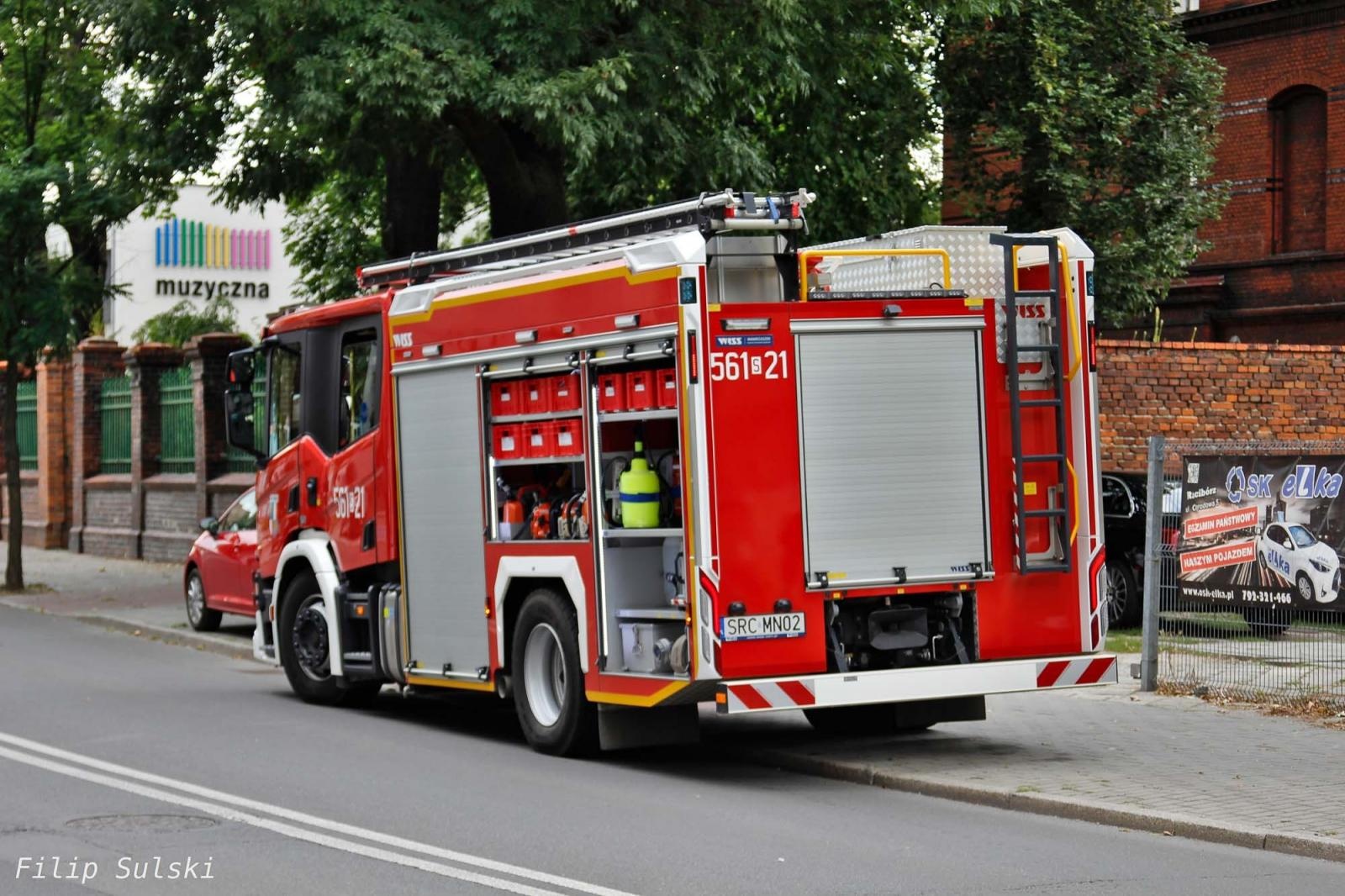 Zdjęcie w galerii na portalu naszraciborz.pl: Raport 998. Dym z transformatora przy Ogrodowej [FOTO] wiadomości z regionu