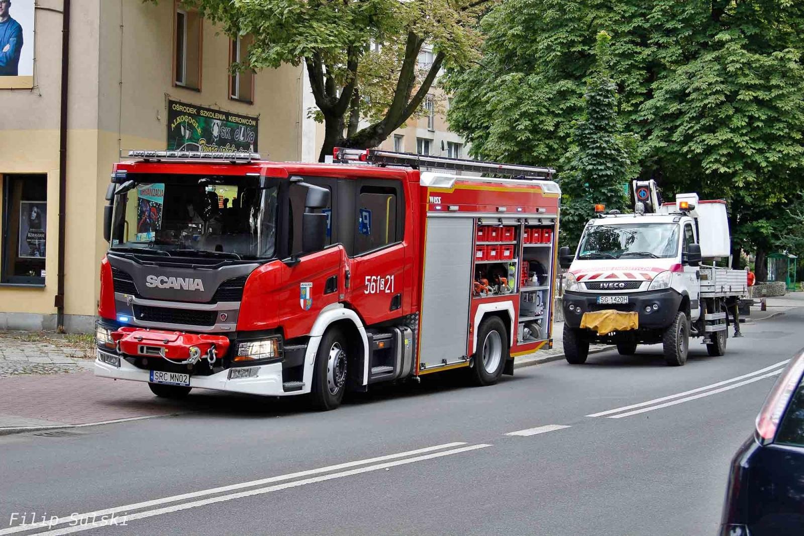 Zdjęcie w galerii na portalu naszraciborz.pl: Raport 998. Dym z transformatora przy Ogrodowej [FOTO] wiadomości z regionu