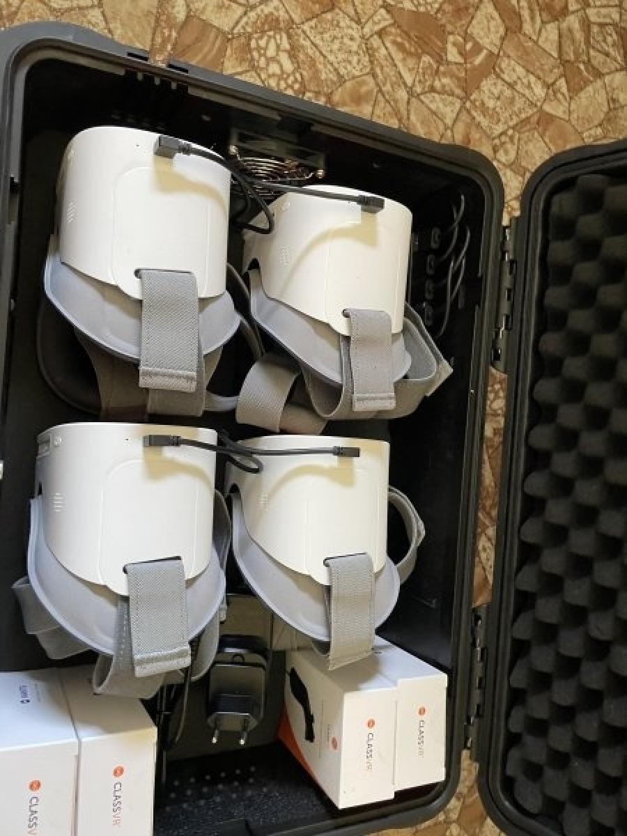 Zdjęcie w galerii na portalu naszraciborz.pl: W SP 1 dużo się zmienia - kosmiczne sale z RFL oraz mobilna pracownia dzięki absolwentkom wiadomości z regionu