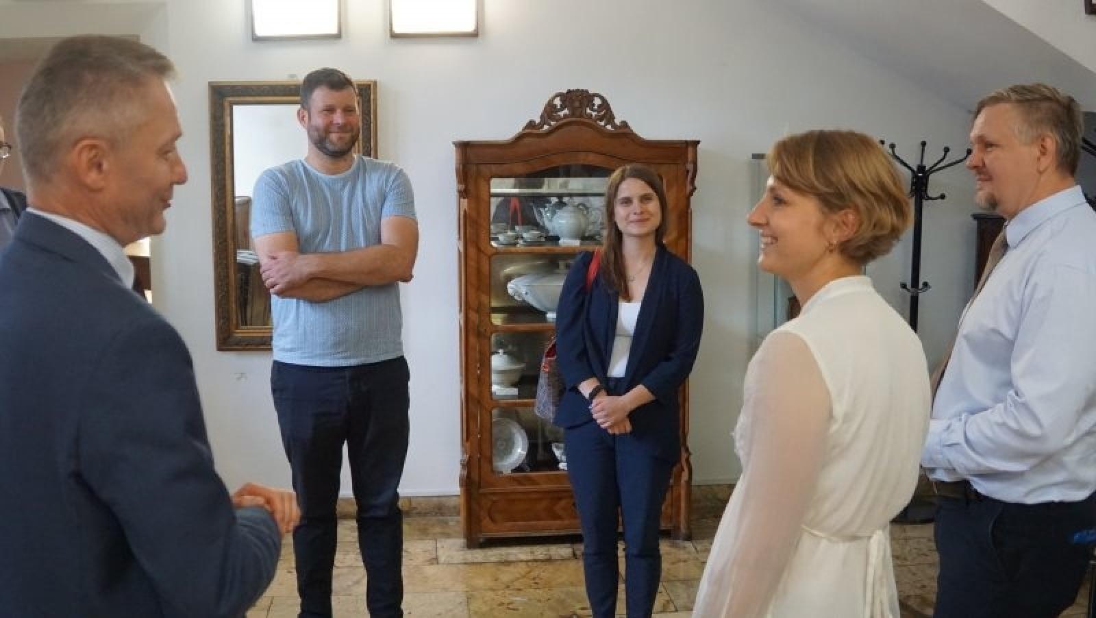 Zdjęcie w galerii na portalu naszraciborz.pl: Dyrektor Narodowego Instytutu Konserwacji Zabytków odwiedził ziemię raciborską wiadomości z regionu