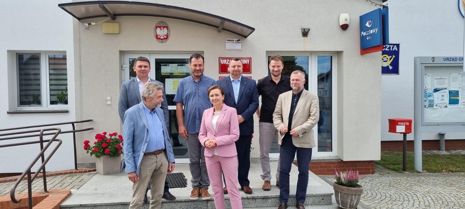 Zdjęcie w galerii na portalu naszraciborz.pl: Pałac w Sławikowie z szansą na odbudowę wiadomości z regionu