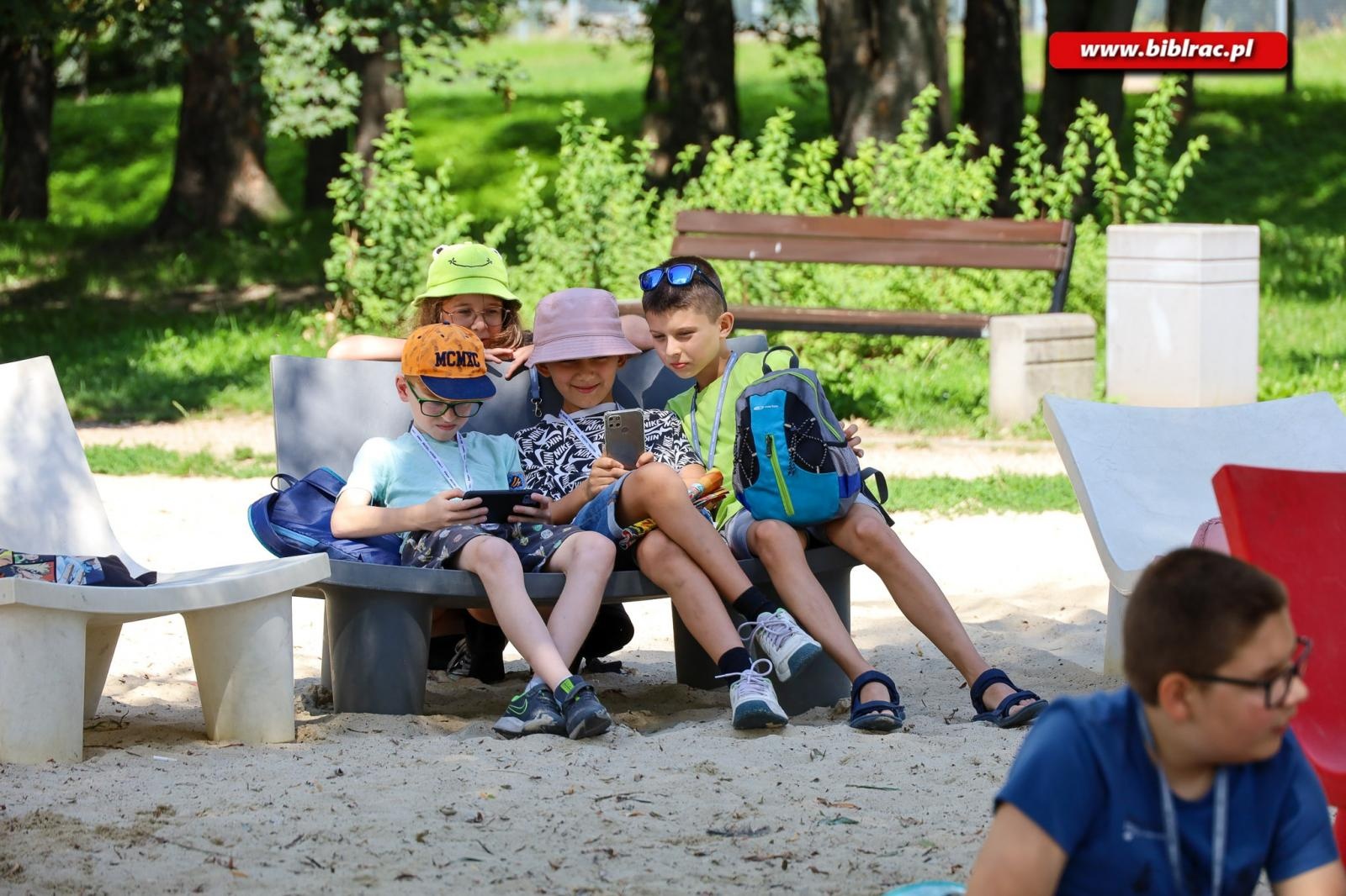 Zdjęcie w galerii na portalu naszraciborz.pl: Nie zawsze happy end – Baśniowe Lato z Biblioteką bawi i uczy wiadomości z regionu