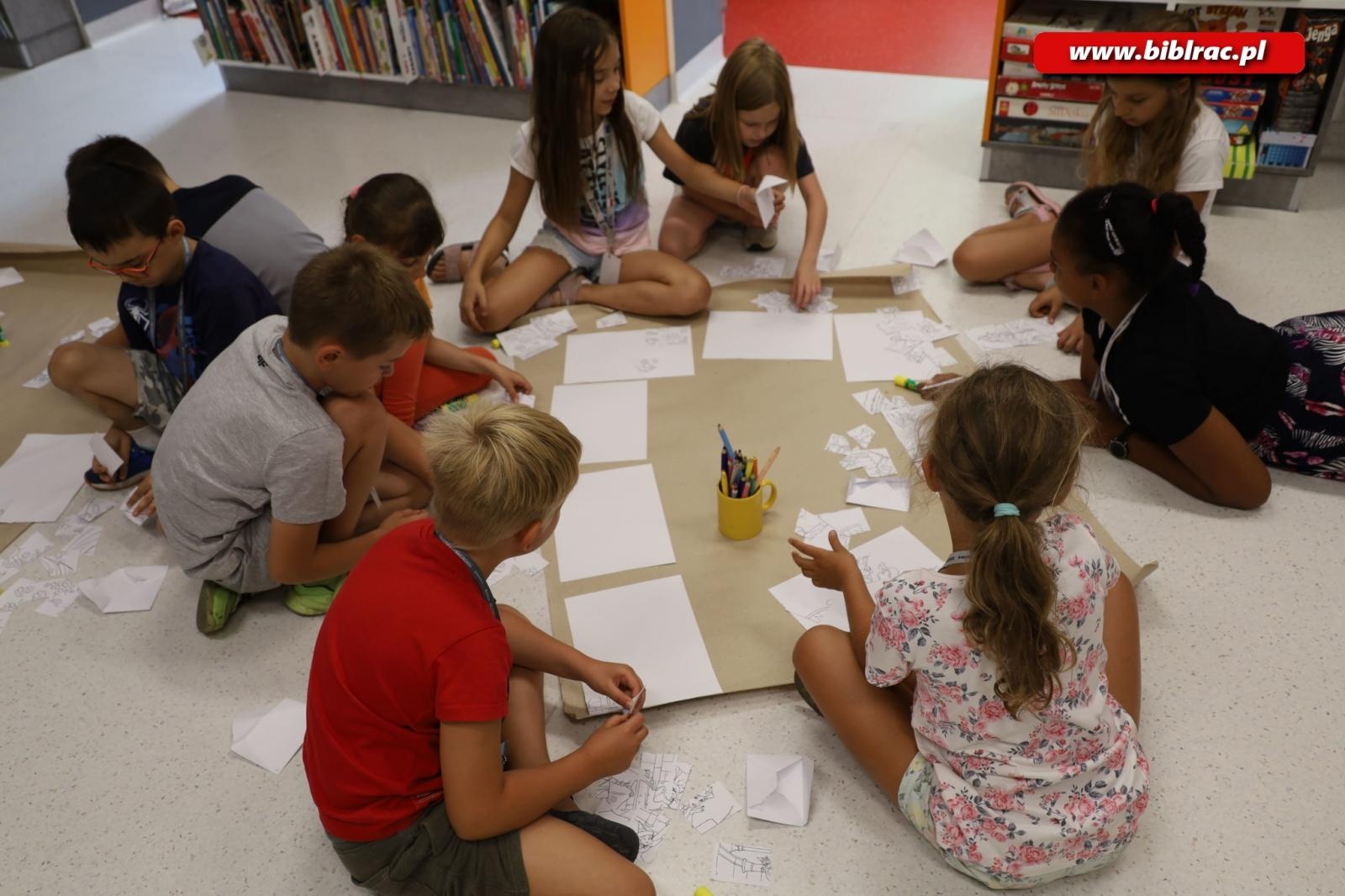 Zdjęcie w galerii na portalu naszraciborz.pl: Nie zawsze happy end – Baśniowe Lato z Biblioteką bawi i uczy wiadomości z regionu