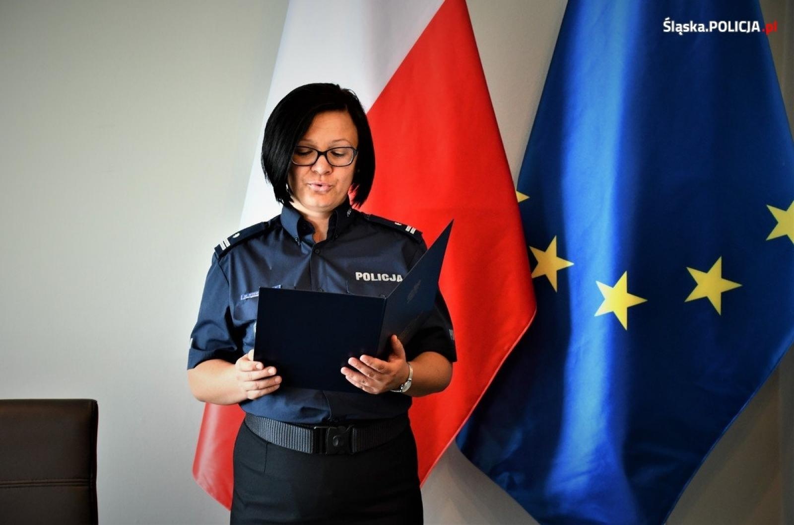 Zdjęcie w galerii na portalu naszraciborz.pl: W raciborskiej komendzie awans i pożegnanie z mundurem wiadomości z regionu