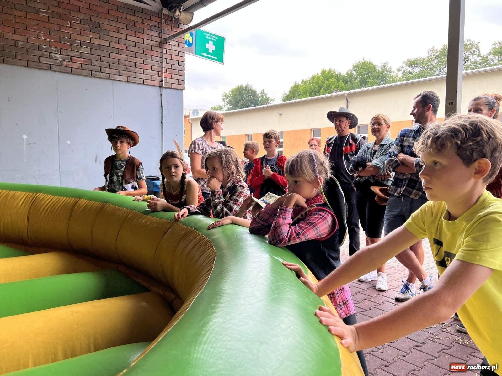 Zdjęcie w galerii na portalu naszraciborz.pl: Pietrowice Wielkie polubiły klimat Dzikiego Zachodu [FOTO i WIDEO] wiadomości z regionu